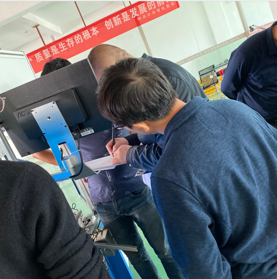 客戶來訪挪亞方舟自動化檢測設(shè)備廠家